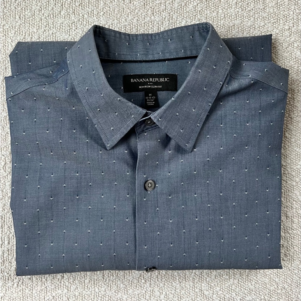 Banana Republic Men’s Blue Slim Fit Button‑Down Shirt – Non‑Iron, Size M